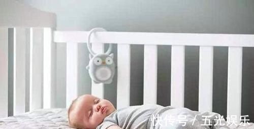 宝妈|“最粗心妈妈”生完娃回家,将宝宝落在了医院,网友:一孕傻三年