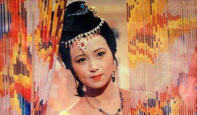 秦可卿受到贾珍欺负后是如何反抗的三个手段,一个比一个激烈