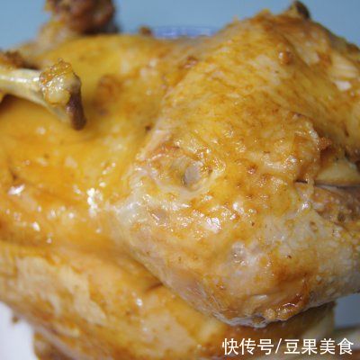 巨好吃的沙姜焗鸡！皮香肉滑，入口鸡汁四溢