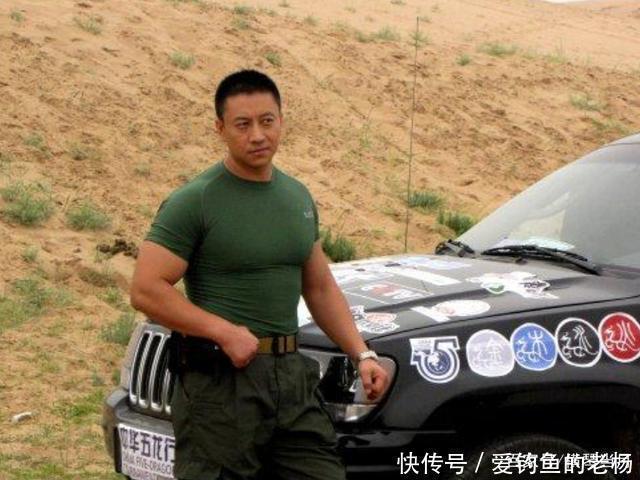 他是中国第一保镖,能用筷子击穿3公分钢板,1小时薪酬28万