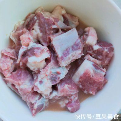 滋阴|芋子蒸排骨这样吃，换个口味换种心情