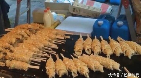  道小吃|男子靠卖这个小吃月收入上万，10块钱一串，看一眼你肯定想吃
