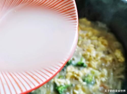 阿姨|38岁阿姨的轻断食晚餐,朋友圈火了,网友:太自律,学着吃也不胖