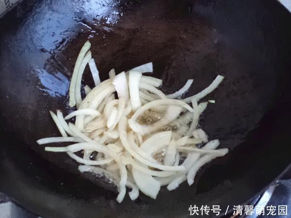 适量|鸡蛋别再煎着吃啦,教你一个新吃法,美味解饱,比摊鸡蛋好吃百倍