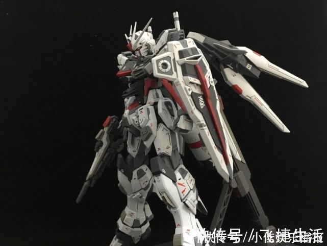 自由|模玩控:肌肉感十足,全新背包自由高达模型