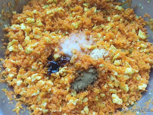 搅拌均匀|头伏到吃饺子，分享8种饺子馅的调法，有荤有素，鲜嫩营养又多汁