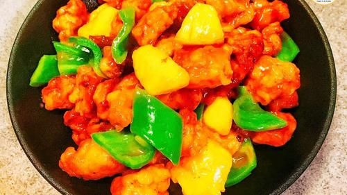 做咕噜肉，原来腌制和挂糊是关键！酸甜惹味，外酥肉咸鲜，真下饭