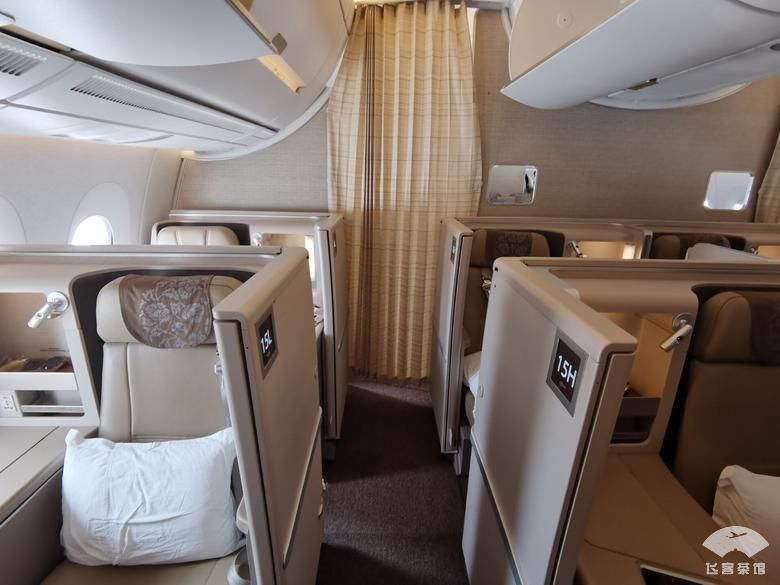 拔草东航A350套房商务舱座椅能随意调整方向,大飞机真带劲