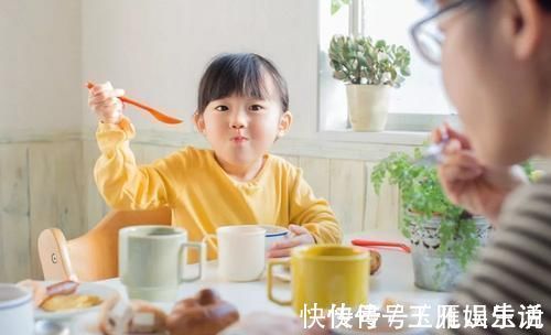 伤身|这几种早餐很伤身,吃一次等于吃8次泡面,孩子再喜欢也别给娃吃