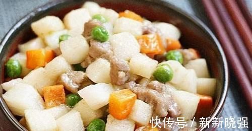 心脑血管|女性过了四十岁,常吃3种食物,补水养颜,滋阴润燥,增强抵抗力
