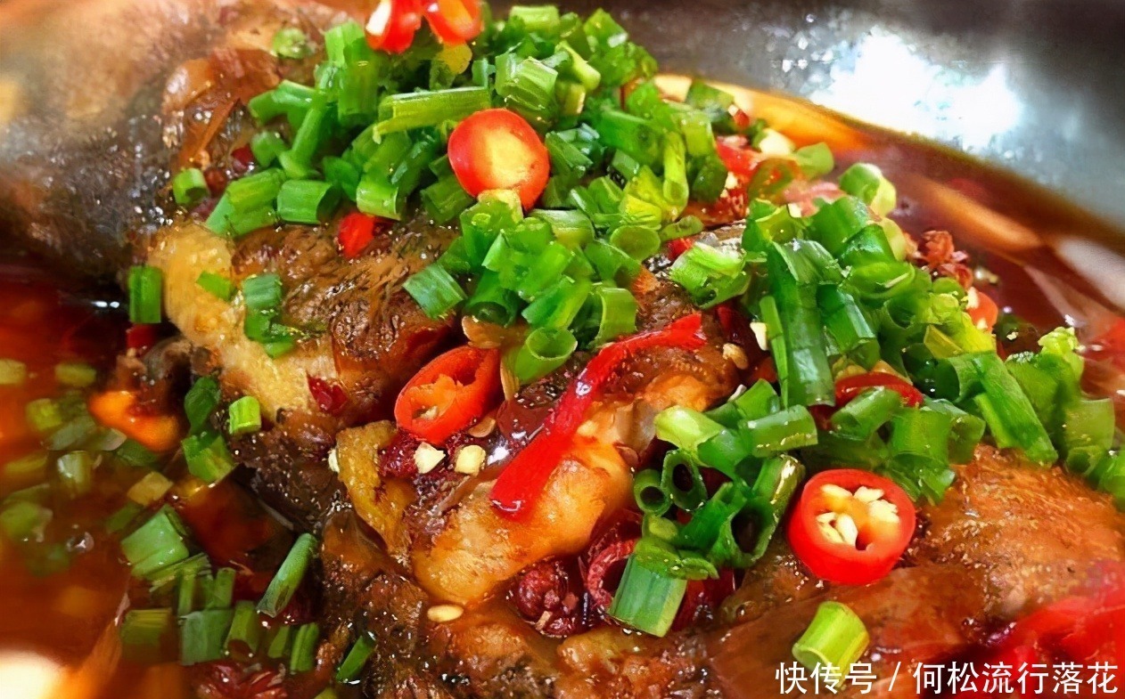 煎鱼|煎鱼时，先不要急着下锅，教你这一招，煎出的鱼不粘锅不破皮！