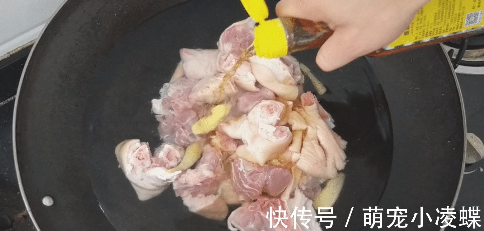 猪脚汤|猪脚汤怎样煲好喝?告诉你配料与做法,掌握好这3点,汤美肉香