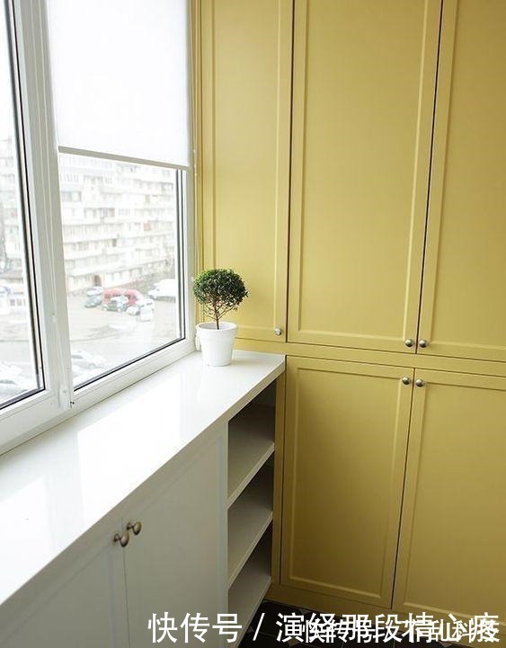 过道|邻居真是“心狠手辣”,沿着阳台墙壁打柜子,连窗户下都不放过!