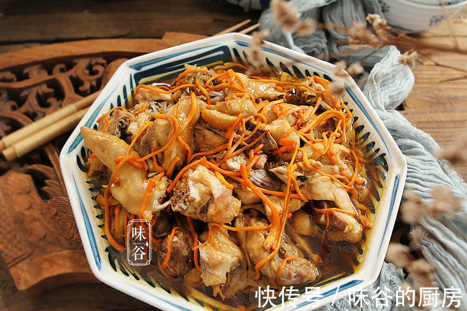 身体|“头伏吃只鸡,一年好身体”,加一物上锅一蒸,营养解馋不上火