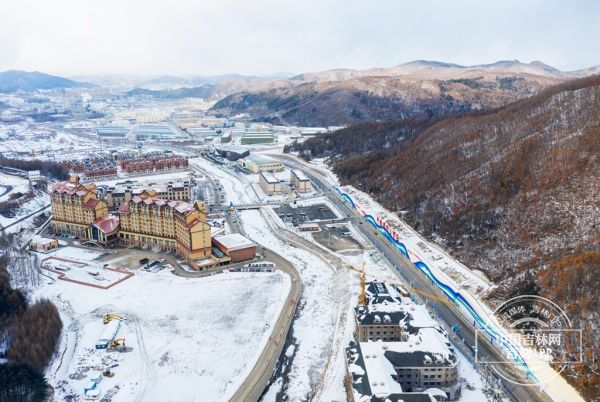 冰雪|半个多世纪后 规模扩大10倍 万峰通化滑雪场的“前生今世”