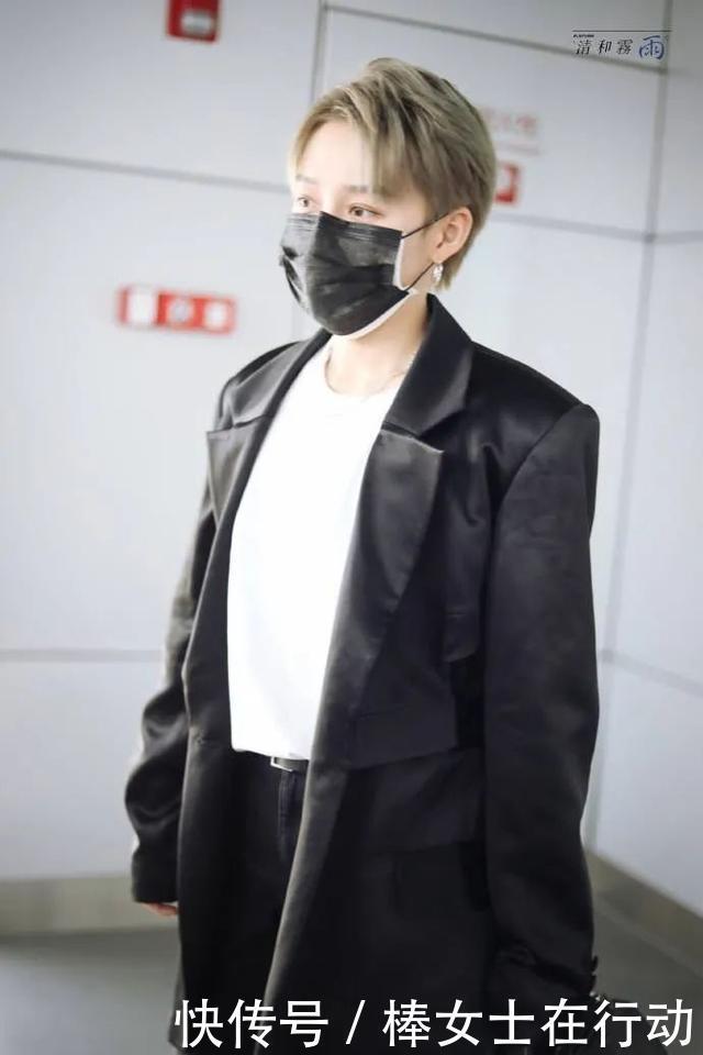 比刘雨昕舞蹈更IN的,是她的“无性别时尚”