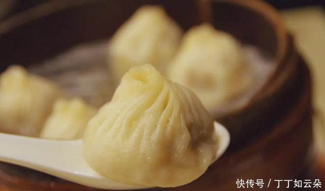 最鲜|先喝汤再入口，最鲜香不过一屉小笼包