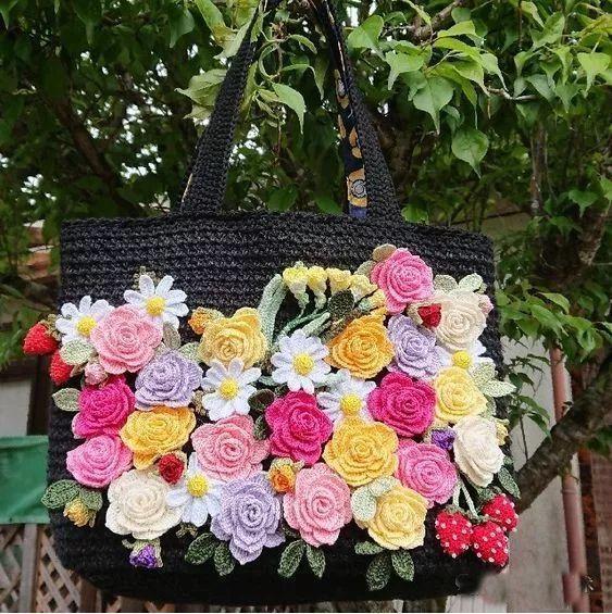 小花片 55款超美的钩花包包,只要会钩不同的花,拼缝在一起,就能做出