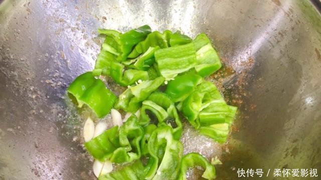 大河君|“天然补血菜”被发现,女人一周吃2次,小脸红润气色好!