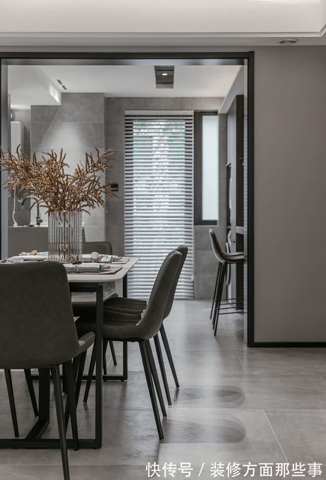 艺术画|140平四房改两房现代风设计,在删繁就简中呈现出诗意的空灵