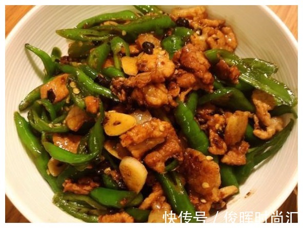 这道菜|辣椒炒肉怎样才能更入味？大厨教你多做一步，肉质鲜嫩，入味足