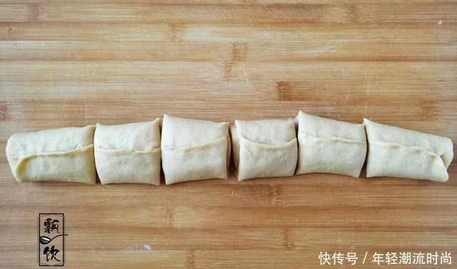 做烧饼别用水,这做法,皮酥里软,喷香,空口能吃撑,比面包都香