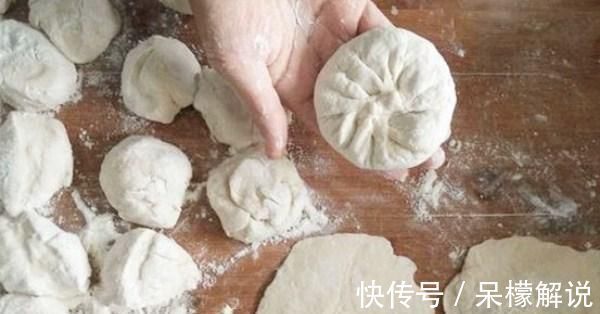 做馅饼,不需要发面烫面,只要注意3点,保证薄皮大馅,皮脆馅香