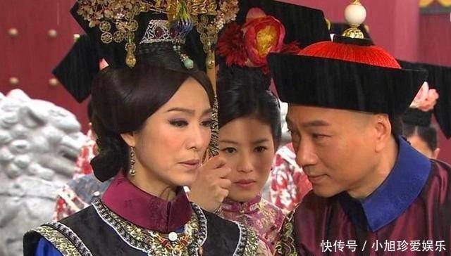 桌子|她是丫鬟,却能与慈禧太后同在一桌子吃饭,旁边嫔妃站着