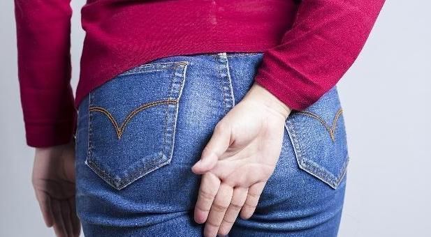 臀部|当一个女人开始衰老时，下半身会有四个变化，看看你有没有