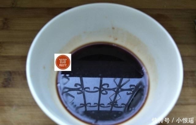 亲爱的|土豆新吃法，这么做简单又美味，比肉都好吃，做一盘，上桌就光盘