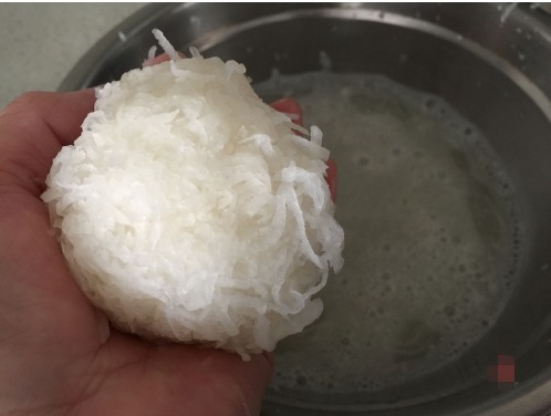 在家烙馅饼,总是没有外面买的皮柔软,其实技巧都在和面上