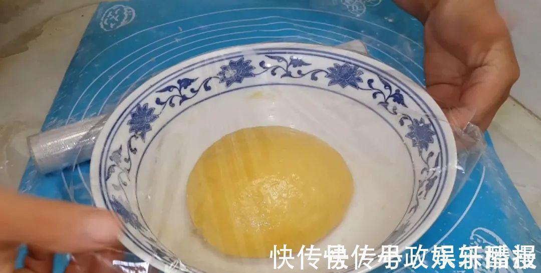 3个鸡蛋，1斤面粉，大刀一切，松软香甜不刷油，我家一周吃五次