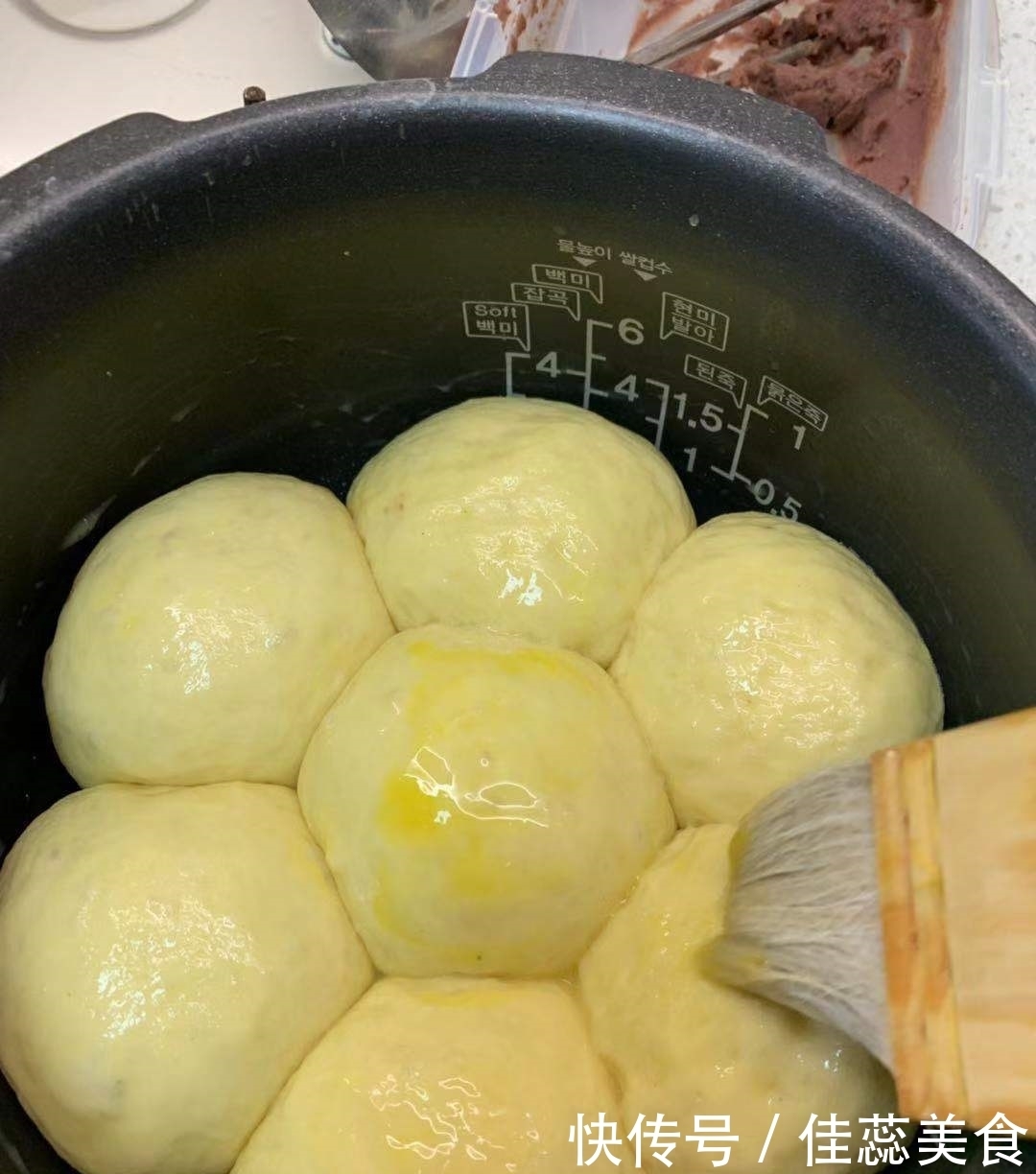 没有烤箱没关系,教大家用电饭锅做面包,干净卫生孩子爱吃