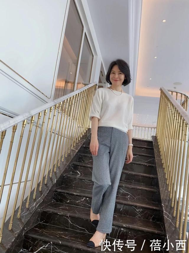 妈妈辈|奔五奔六的中年女人懂穿衣更优雅,学这位妈妈辈的穿搭,太洋气了