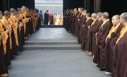 四川最旺盛的一个寺庙，深受本地人喜爱，大多数游客不知道