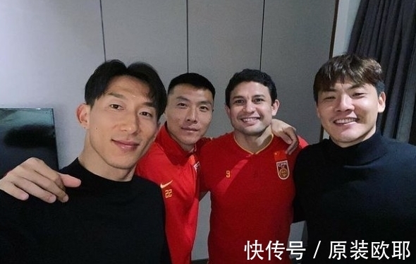尹鸿博|李霄鹏不学李铁!国足新名单浮出水面:4进8出,“关系户”被清洗