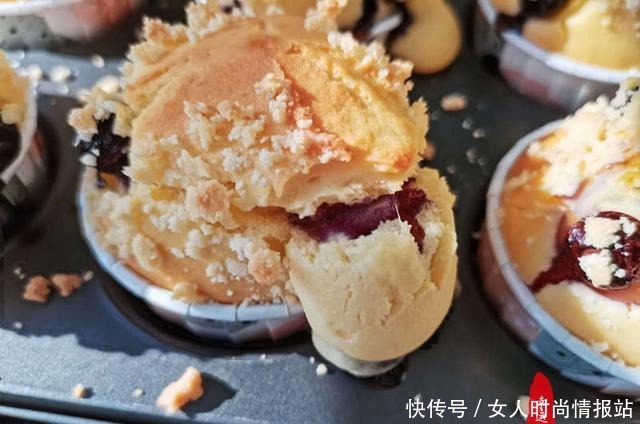 杯子蛋糕是个爆浆美味甜品,操作简单不用打发,好看又好吃哦