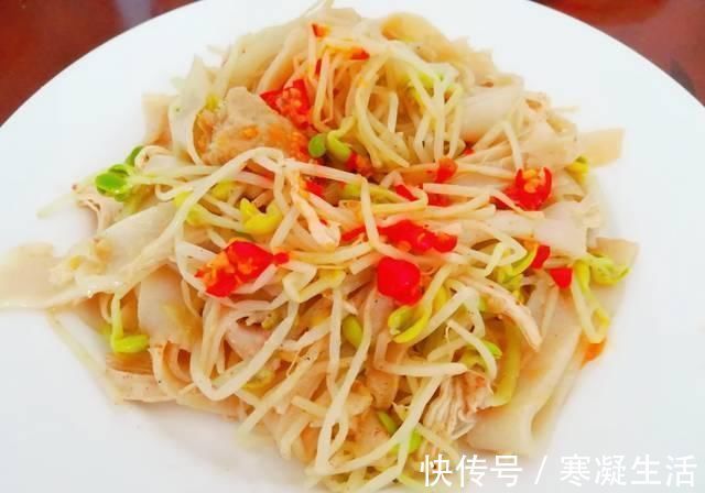 自制凉皮，筋道爽滑，健康无添加第一次制作非常成功，这里有图有详解