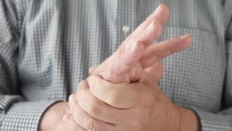 疾病|经常手麻脚麻,是“中风”的前兆吗?小心3种疾病,早知早受益