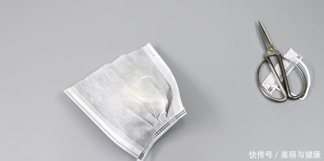 家里有一次性口罩的,回家找出来,别不当回事,叮嘱身边的人!