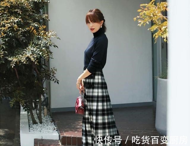 裤装 今年流行这样搭配黑色针织衫,四种穿搭法时髦有范儿,显瘦又得体!