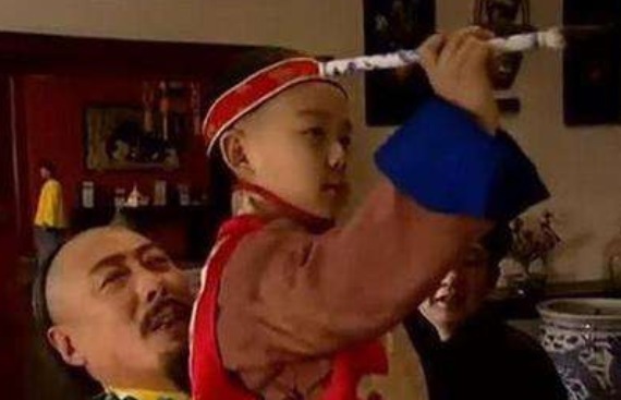 皇帝|康熙老来得子,因年龄太小被雍正当做“儿子”来宠,享三朝皇帝青睐