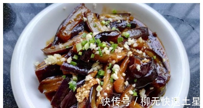 酸甜|茄子拿来红烧,都不如这样做,酸甜味美香气四溢,一次能吃三碗饭!