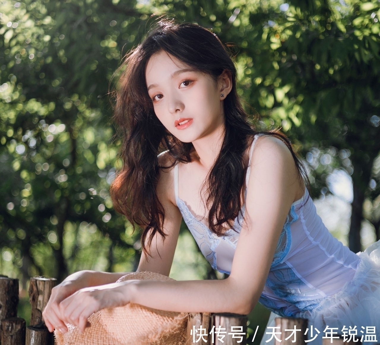 七律@吟怀·七言绝句与格律：从来长忆堂前柳，只贯空吟地上霜