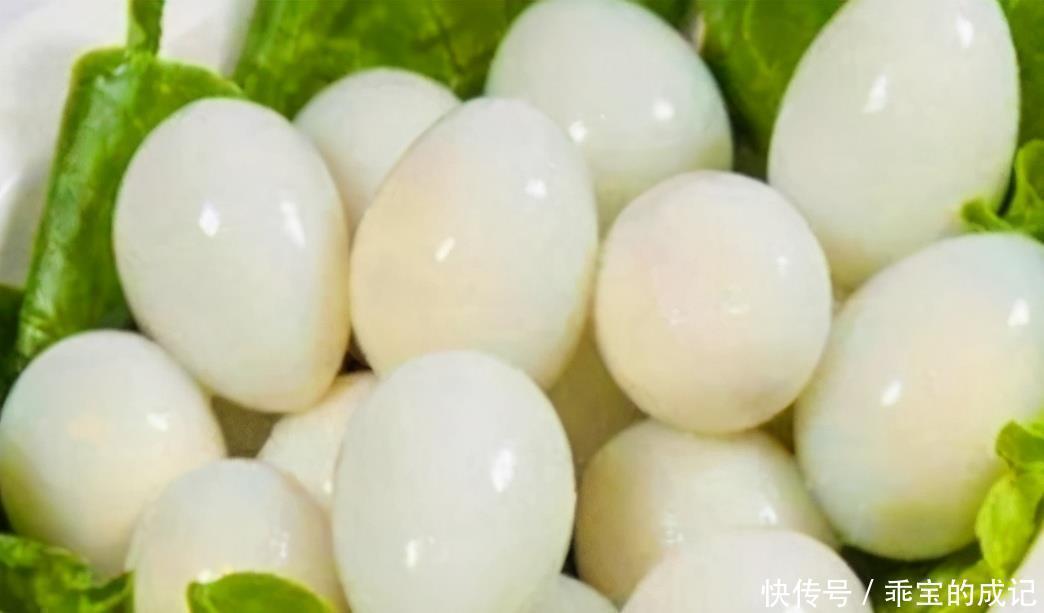 陈医师|40岁的女性老的快,不妨多吃3种食物,淡化皱纹、抵抗衰老