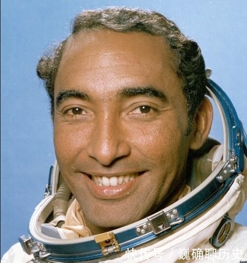 苏联 世界上第一位黑人宇航员阿纳尔多·塔马约为什么是古巴人?