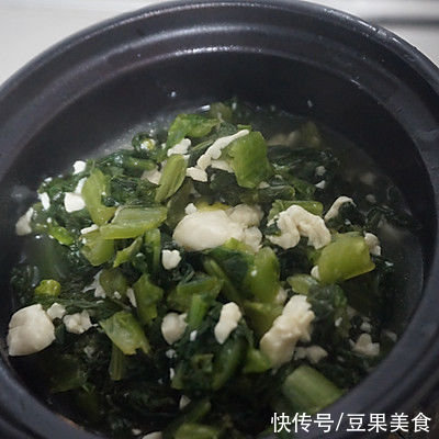 #一学就会快手菜# 莴笋叶豆腐煲