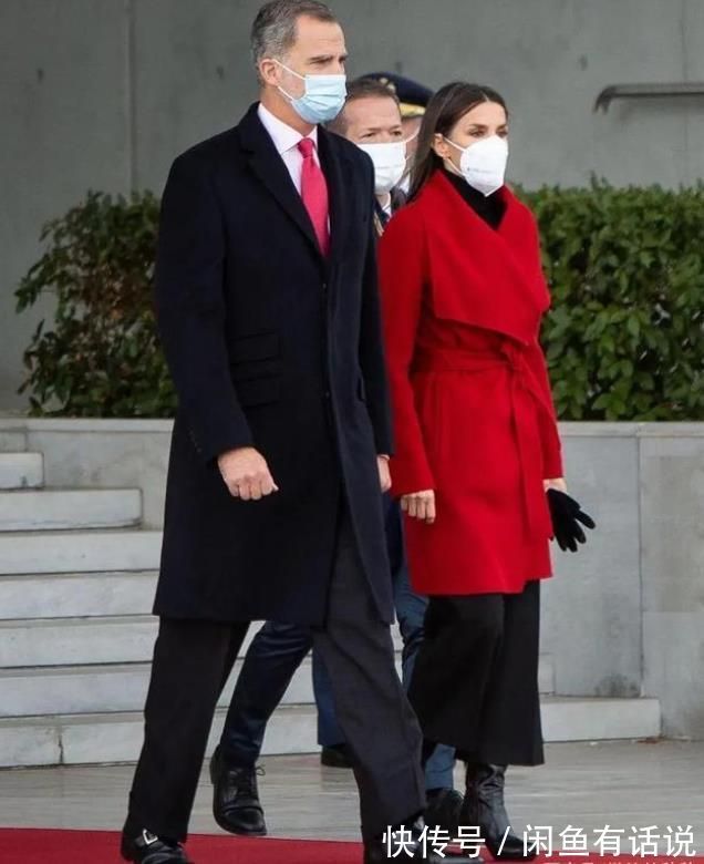 红色 西班牙王后也爱“中国红”,一件大衣连穿3次,还是配红裙更惊艳