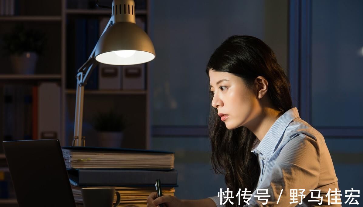 排便|便秘“最怕”1种水,你若爱喝,润肠清宿便,肠道一通到底