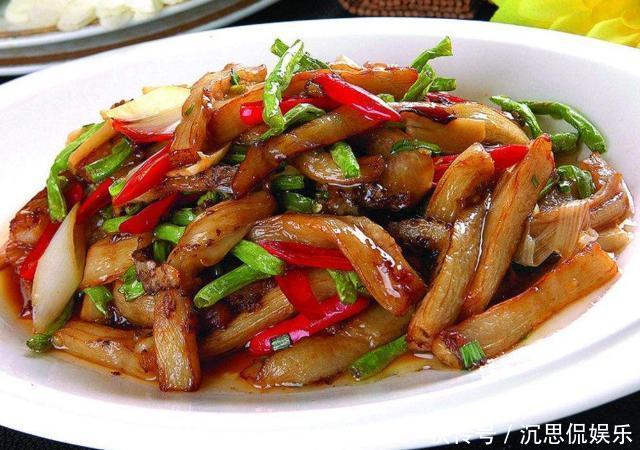 发黑|炒茄子,切记不能先放油!大厨教你正确做法,保证不吸油、不发黑